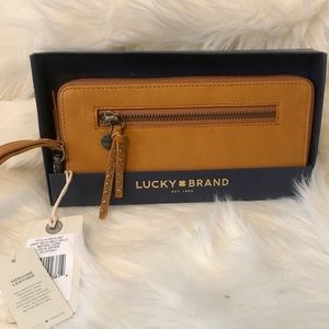 ✨New✨ Lucky Brand Kowe Leather Continental Wallet